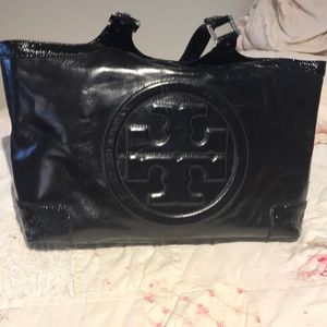 Tory Burch black bombe